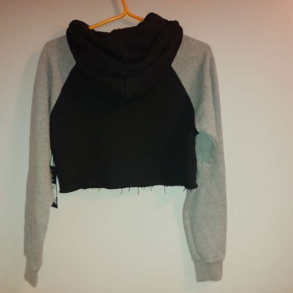 FILA crop sweater - Picture 2 of 4